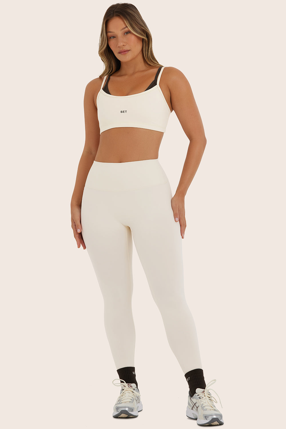 AIRLUXE BREATHE HIGH-RISE LEGGINGS - LECHE - Image 2