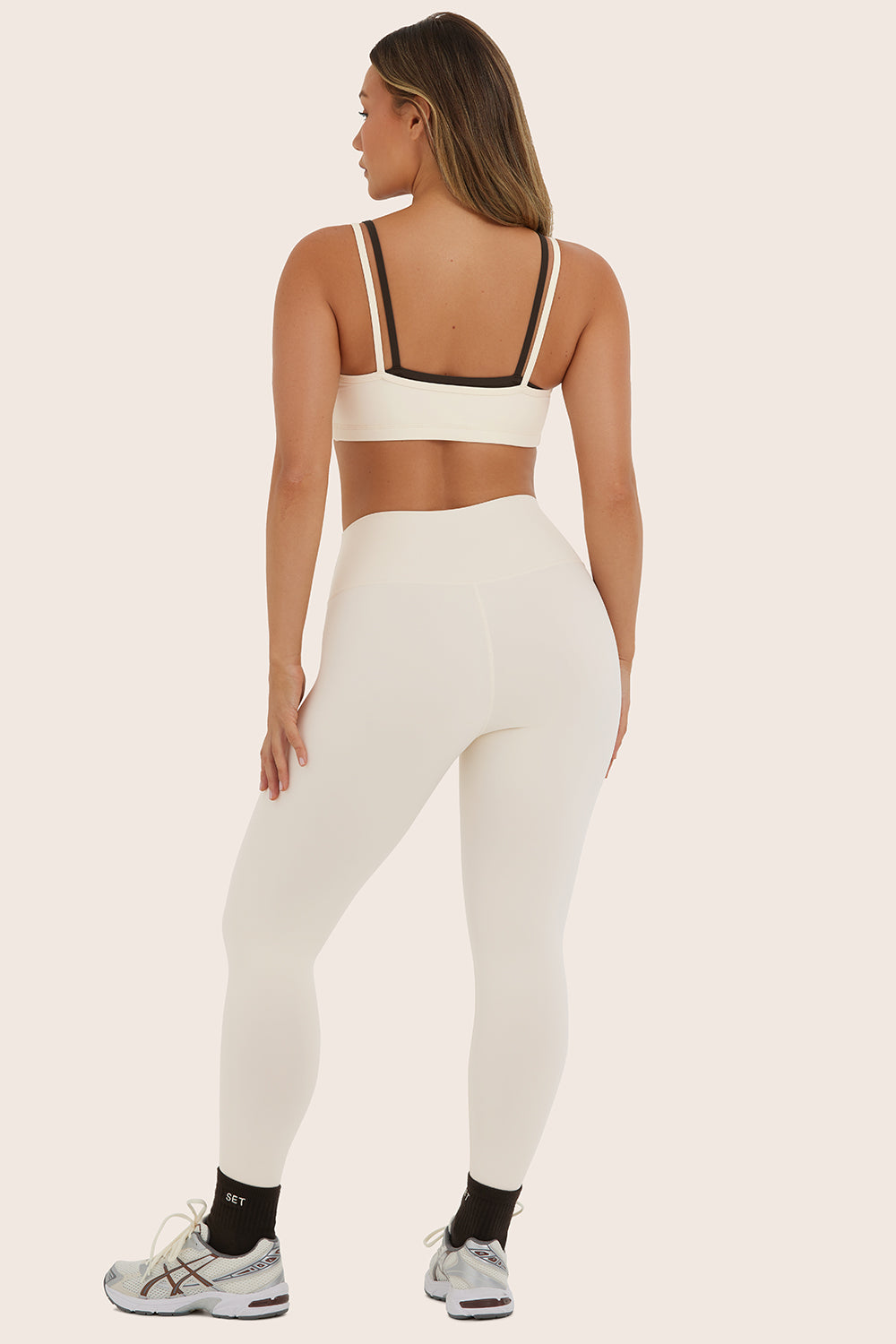 AIRLUXE BREATHE HIGH-RISE LEGGINGS - LECHE - Image 3