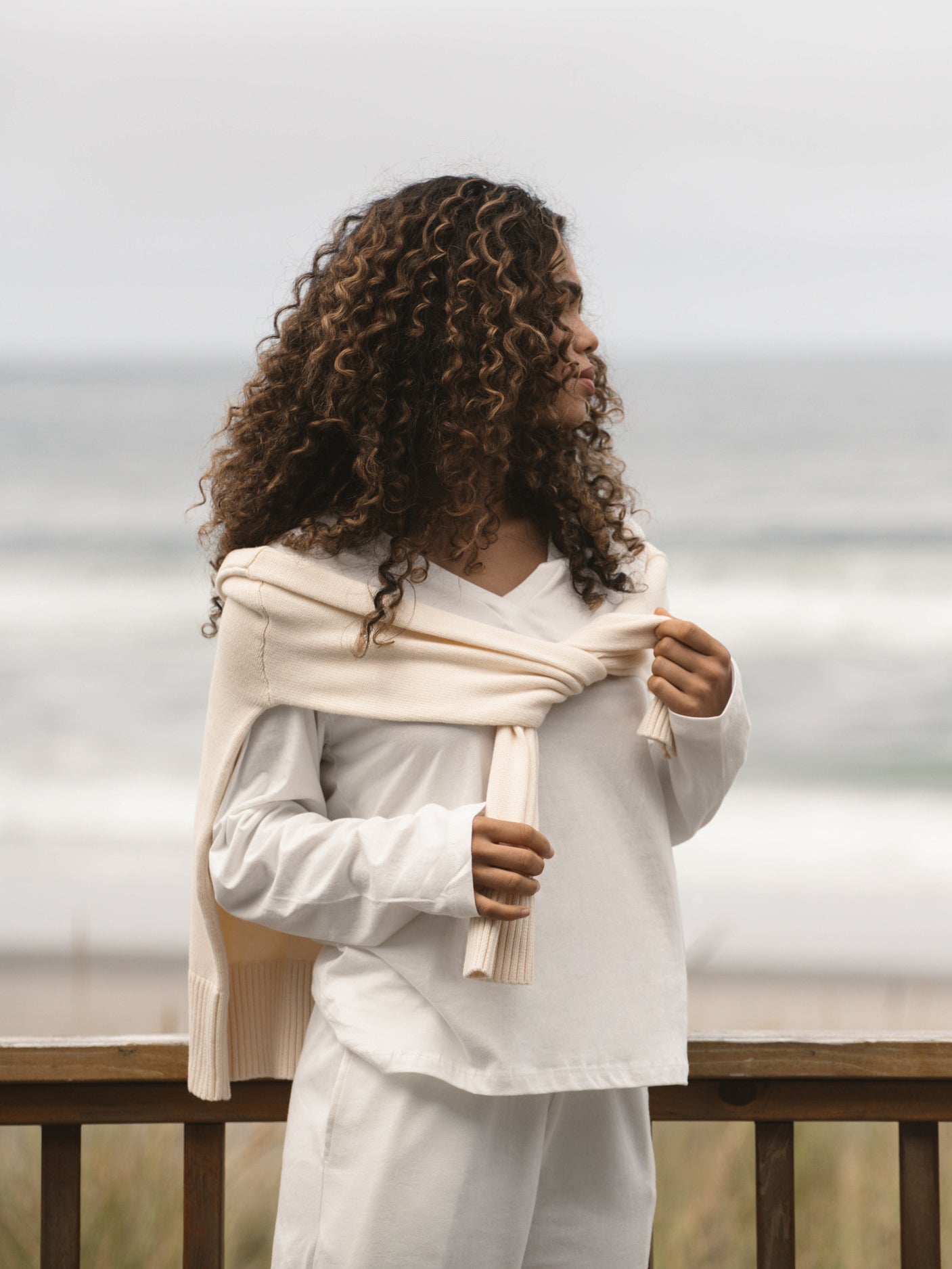 CLASSIC COTTON DAILY PARKE V-NECK LONG SLEEVE - SEASHELL - Image 2